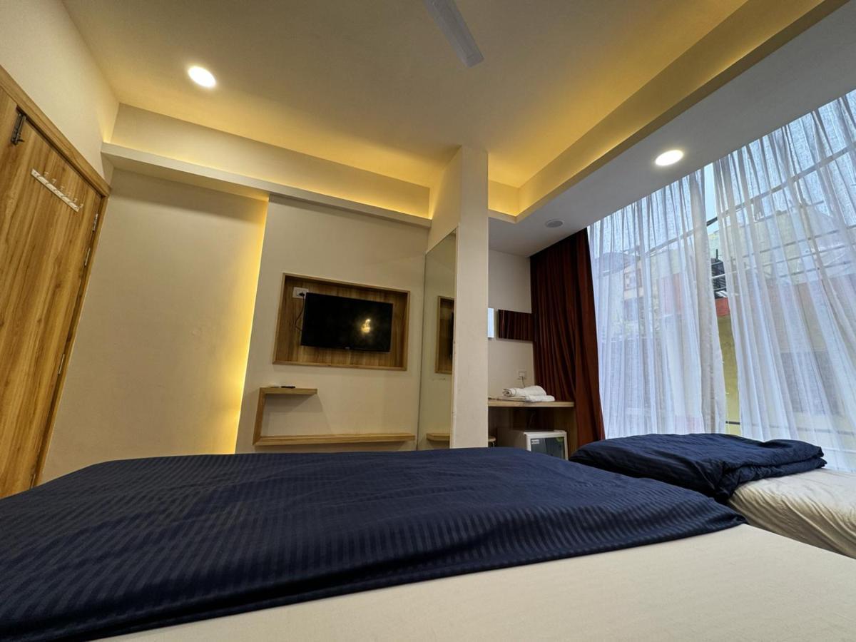 Hotel Shree Mahakal Krapa Ujjain Quarto foto